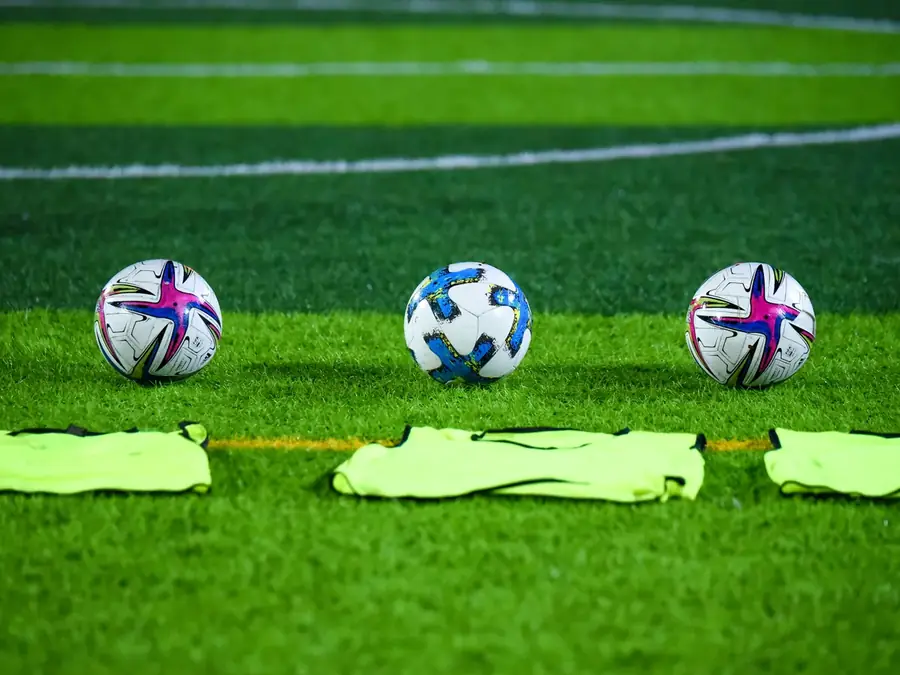 Cible foot géante et bumper football : tirs et collisions