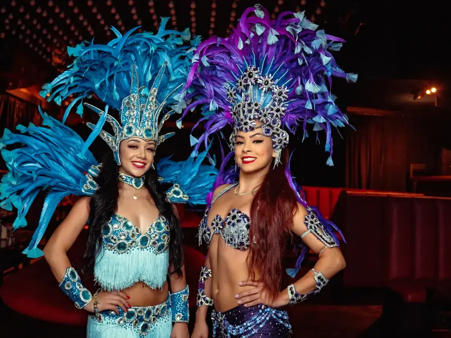 Danseuses sexy à strass