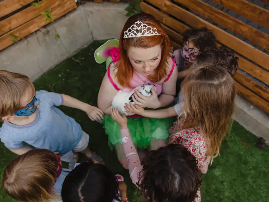 Fées, princesses et sirènes : animatrice costumée pour fête d'enfant