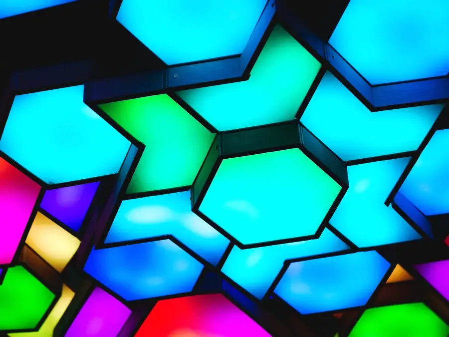 Mur de lampes hexagonales tactiles