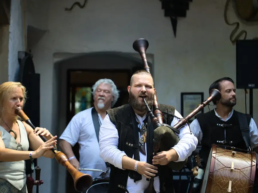 Bagad, cornemuse et musiques traditionnelles