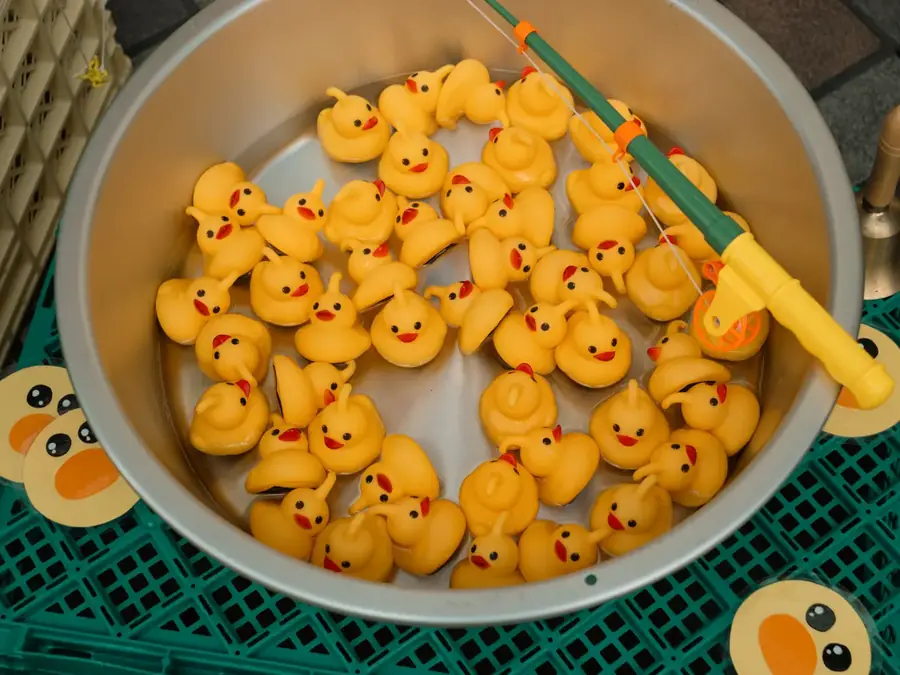 Pêche aux canards et jeux de kermesse pour enfants