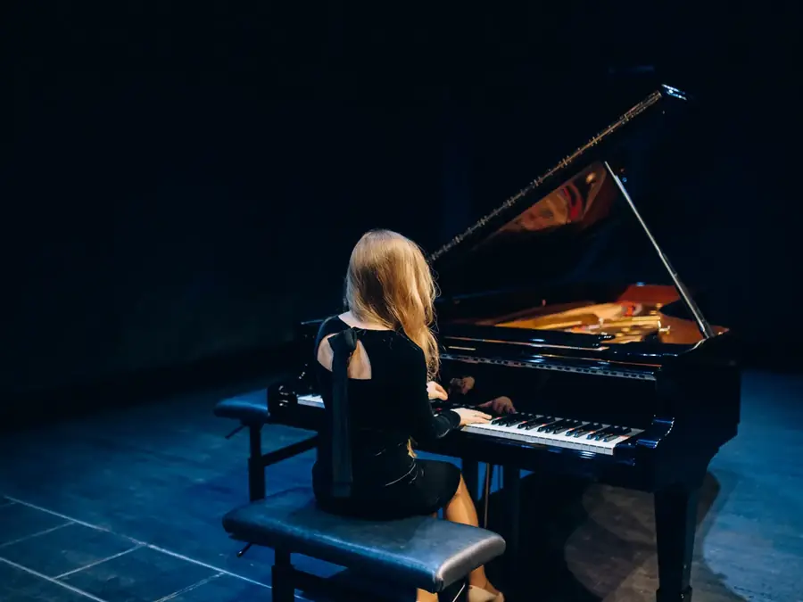 Pianiste et violoncelliste classique