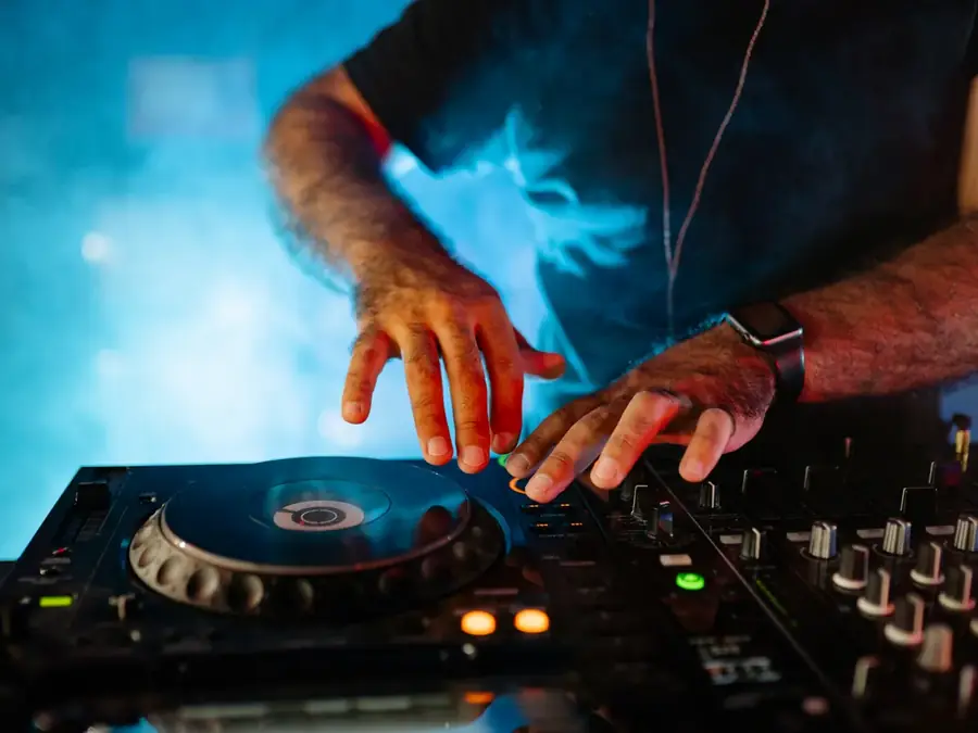 Animation : platines DJ tactiles