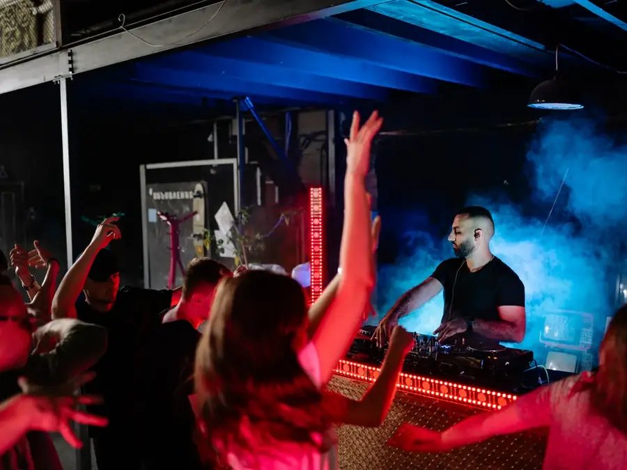 DJ pour anniversaire : 18 ans, 30 ans, 50 ans