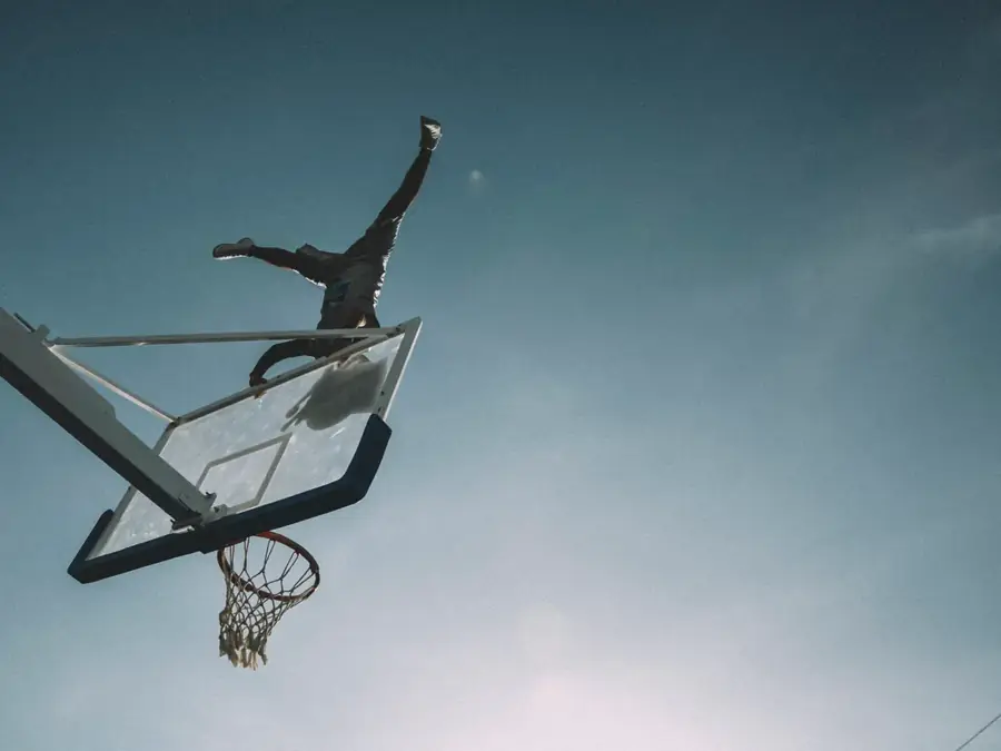 Trampoline et slam dunk acrobatique