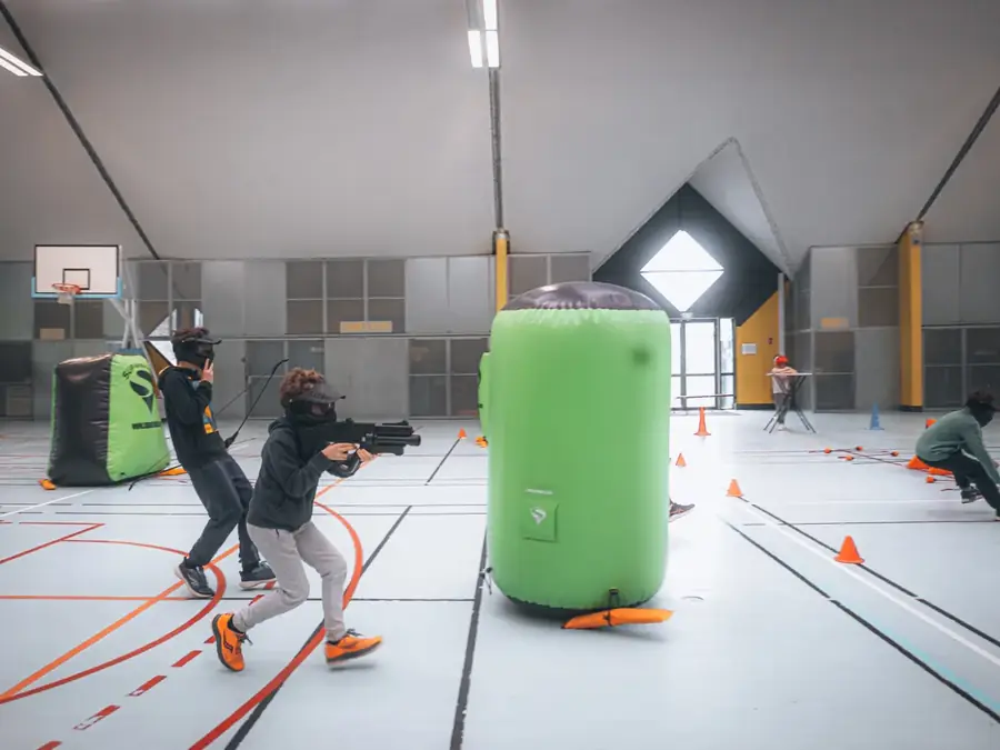 Team building action game : jeu d'action et d'aventure en salle