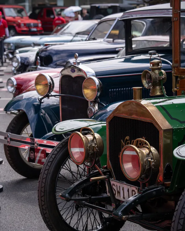 Automobile